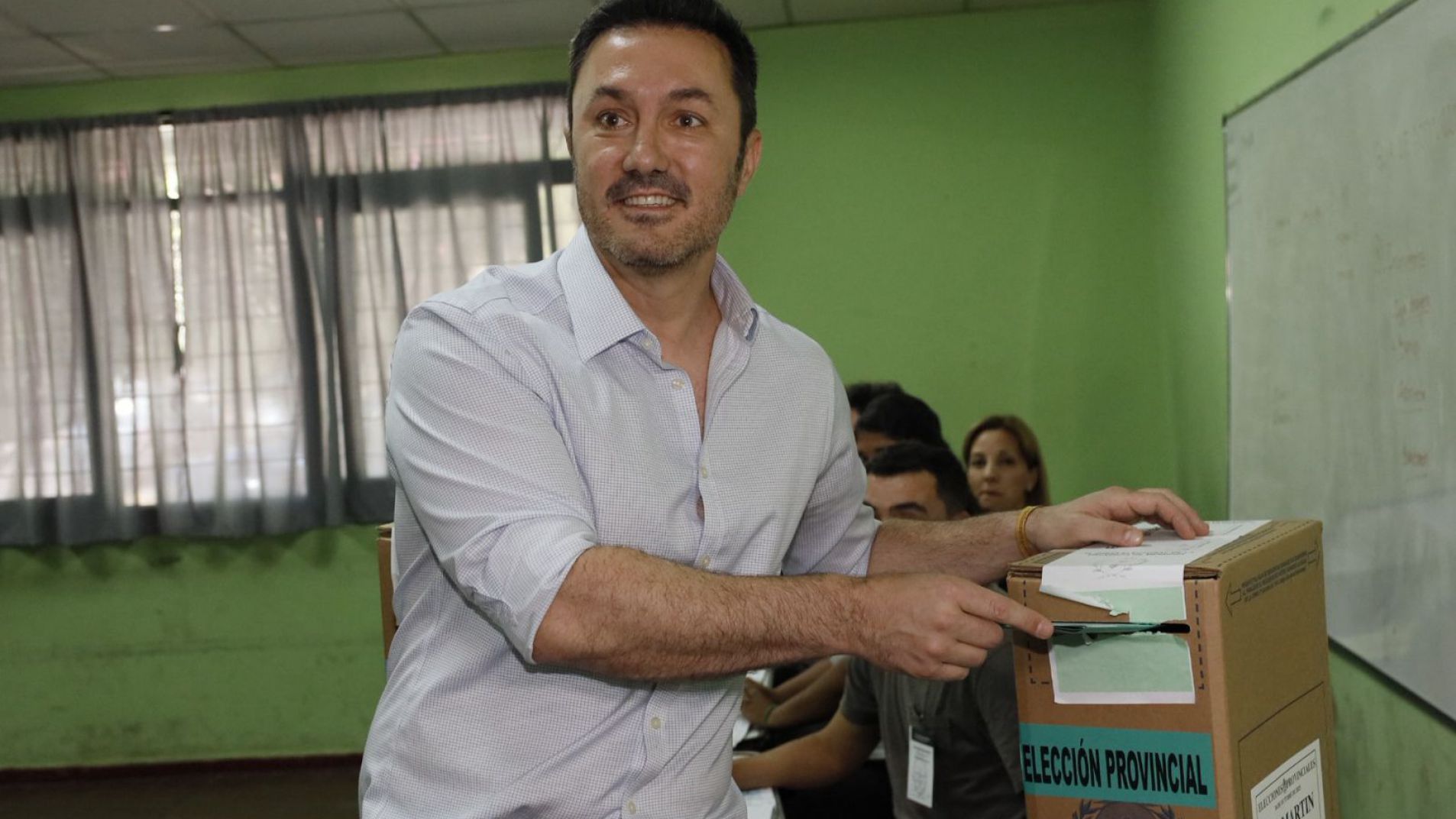 Luis Petri votó y afirmó que "Nos jugamos el futuro del país"